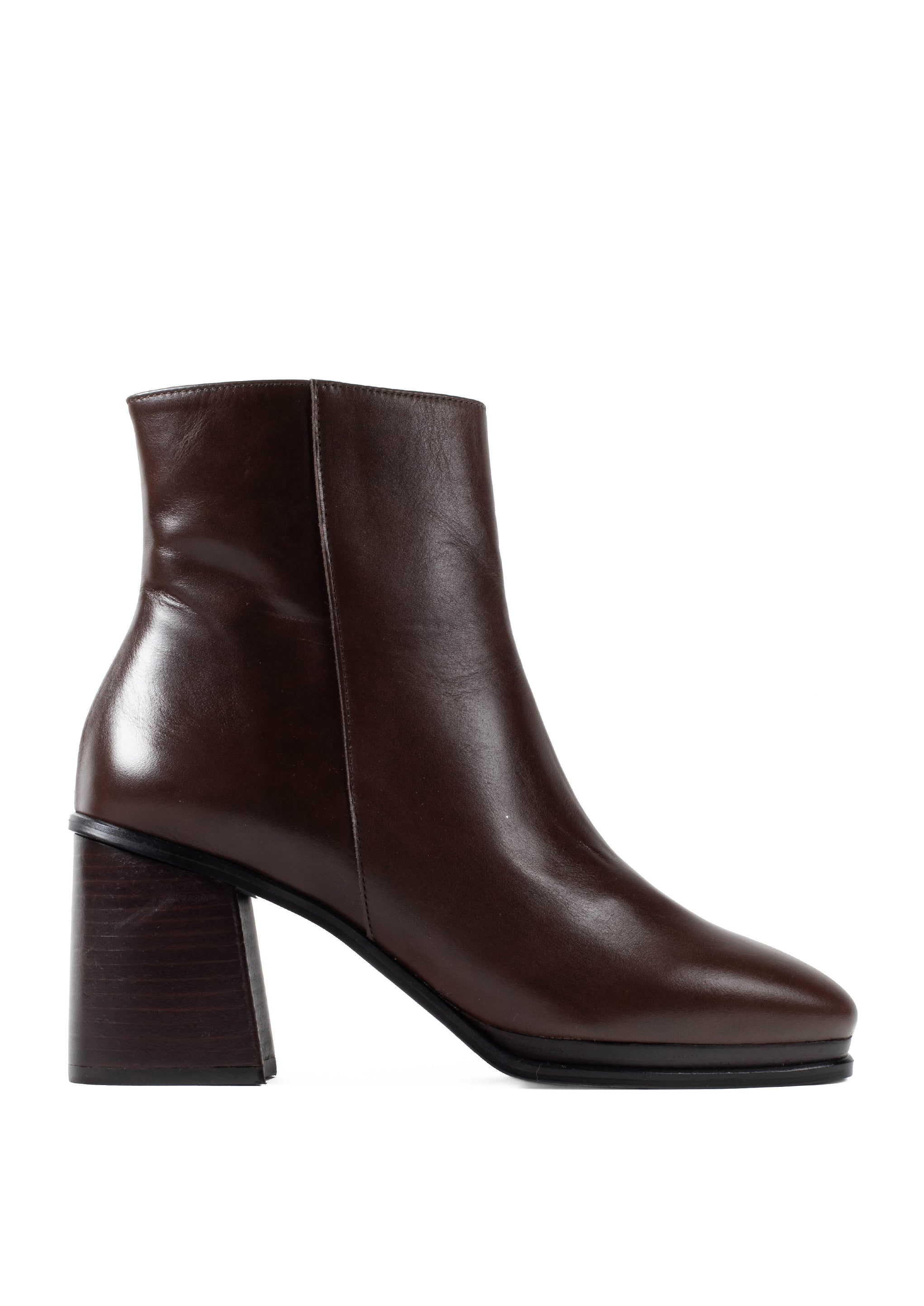 Brooklyn Dark Brown ankle boot in brown leather for women One more step Un Paso Mas