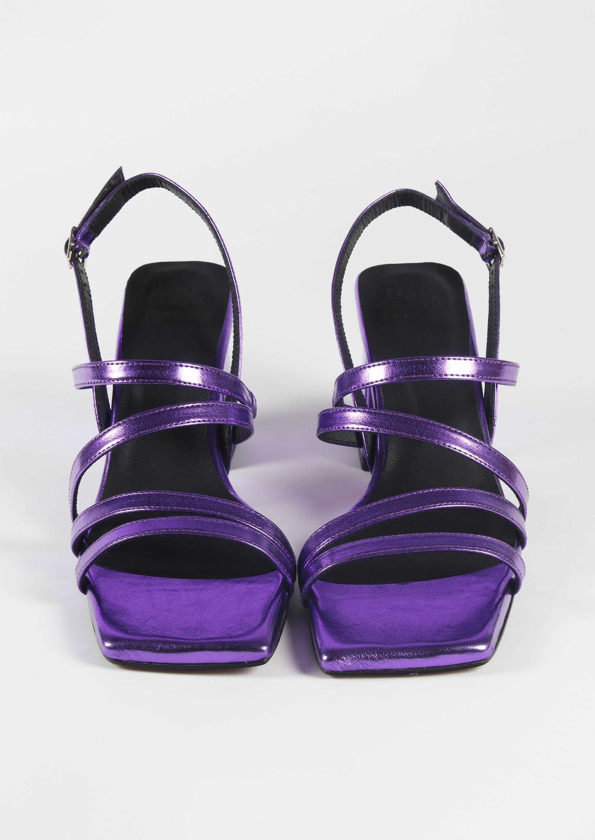 Yvi sandal hot sale