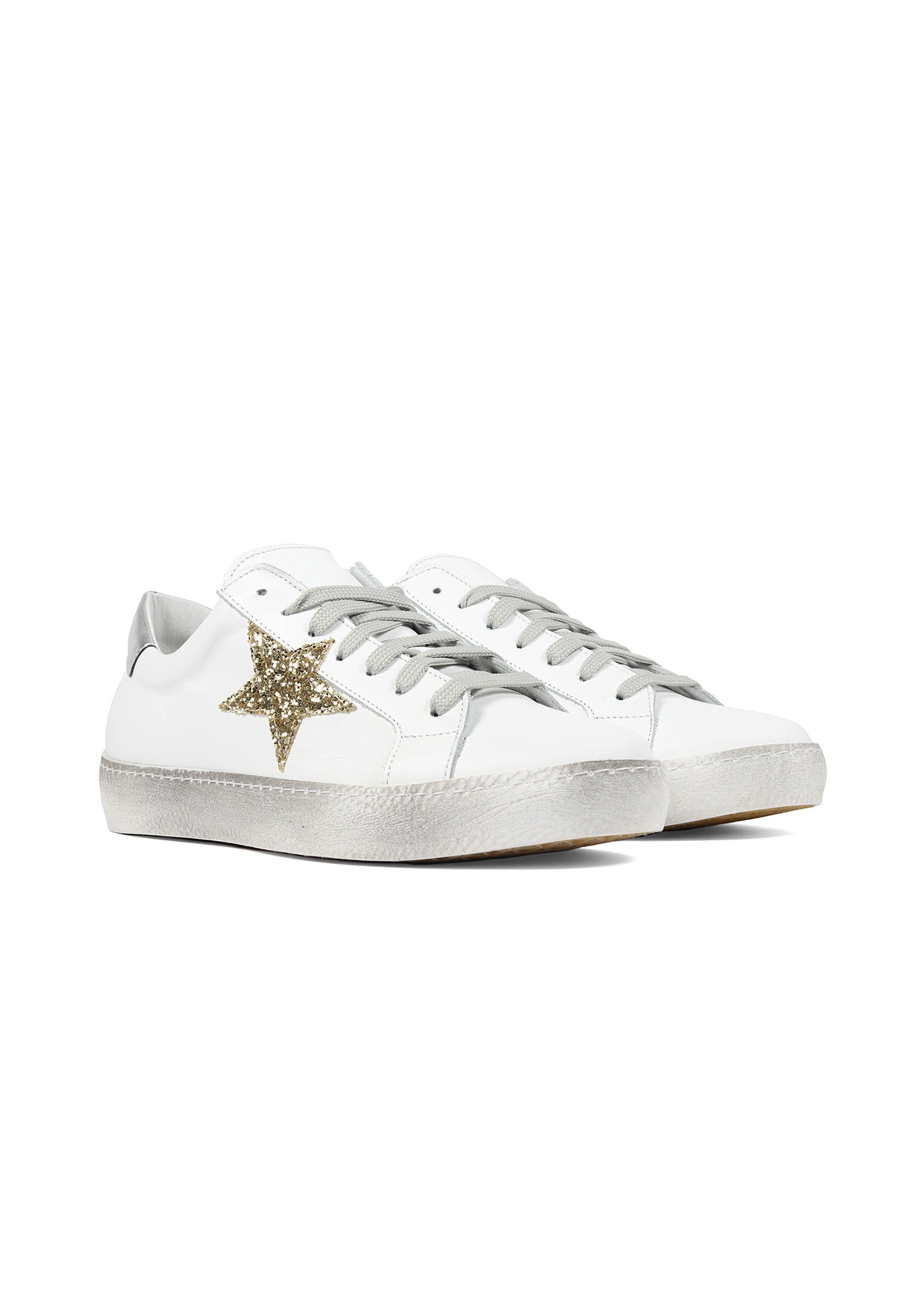 White trainers hot sale gold stars